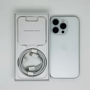 iPhone 16 Pro 512GB Blanco Titanio de Segunda Mano (Totalmente Original, Batería 92%)