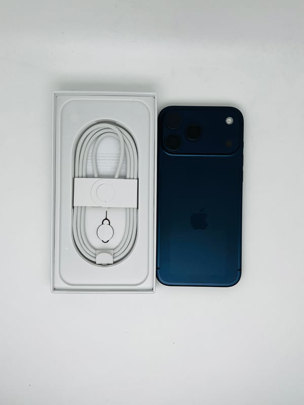iPhone 17 Pro Max 512GB Como Nuevo (Totalmente Original, Batería 100%)