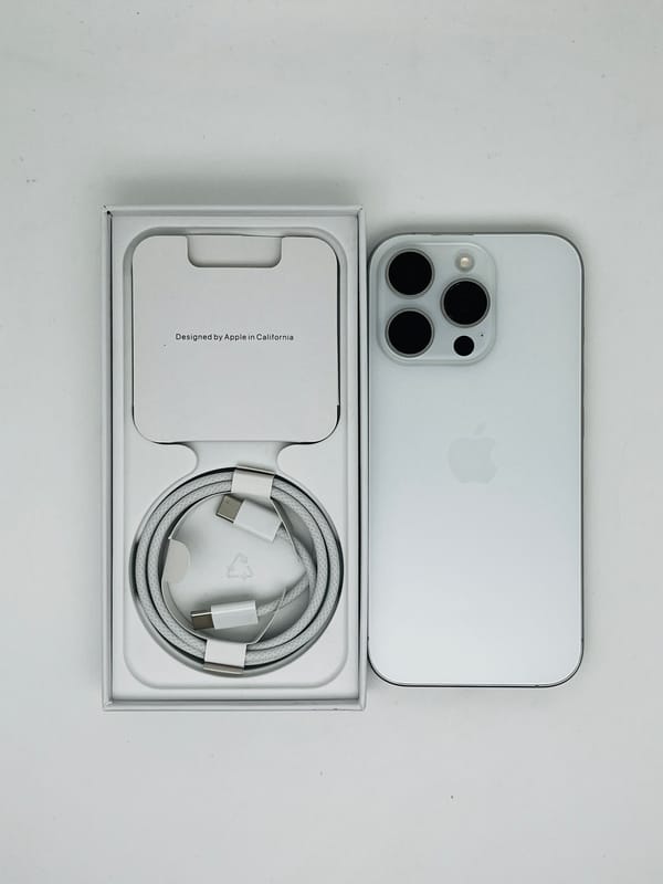 iPhone 16 Pro 512GB Blanco Titanio de Segunda Mano (Totalmente Original, Batería 92%)