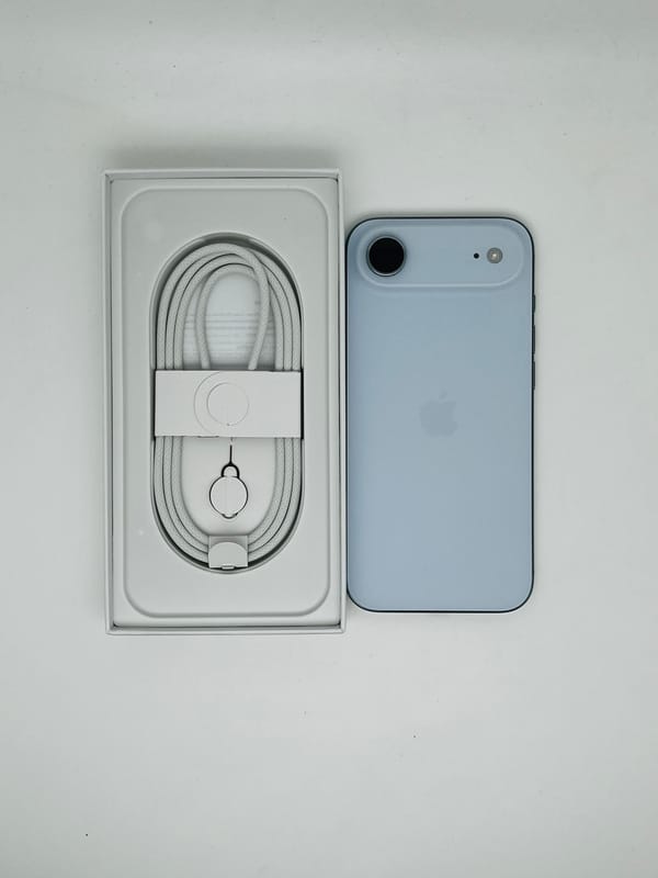 iPhone 17 Air 256GB Azul de Segunda Mano (Totalmente Original, Batería 92%)
